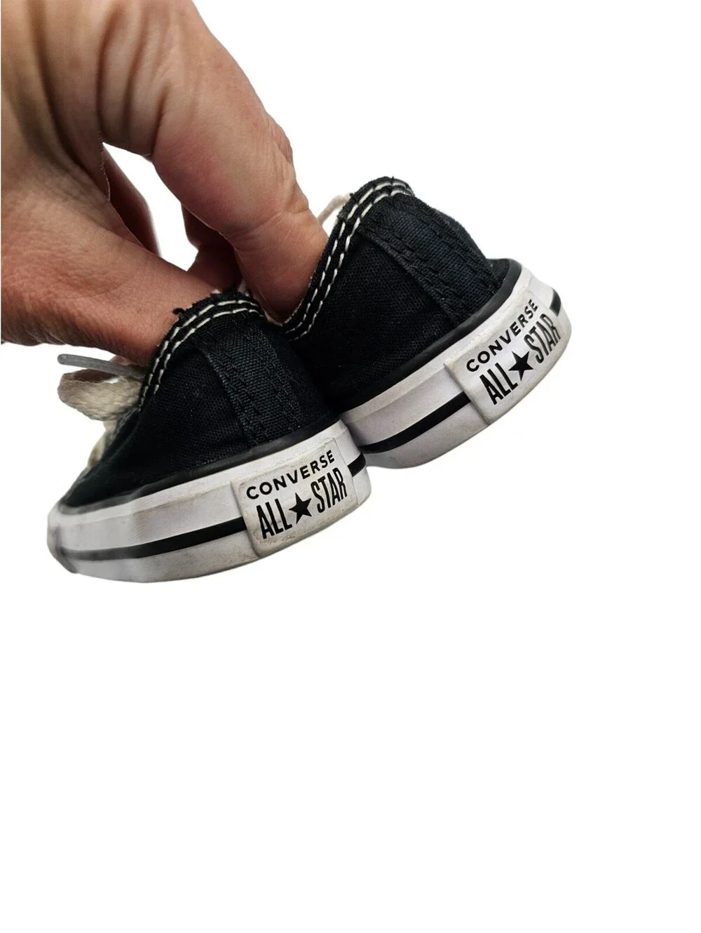 Converse Baby Sz 4 Classic Low Top Lace Up Sneakers Black White Tennis Shoes